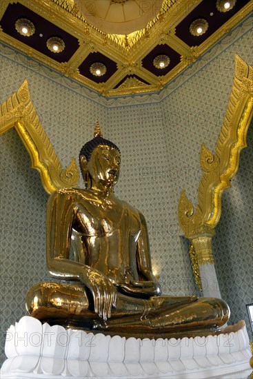 Buddha statue in the Temple of the Golden Buddha or Wat Traimit