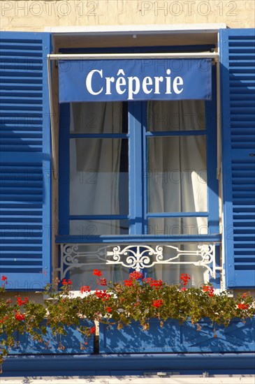 Creperie window