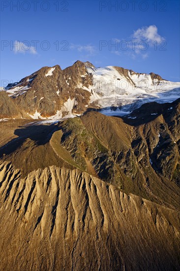 View from Weisskugel Hut towards Weisskugel Mountain and Barenbartferner Glacier
