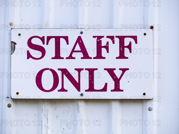 Sign 'staff only'