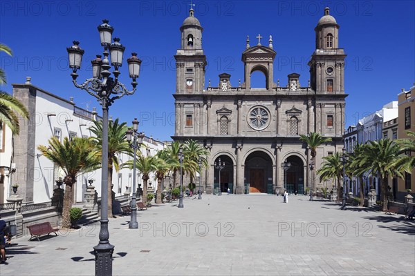 Catedral de Santa Ana in Plaza de Santa Ana