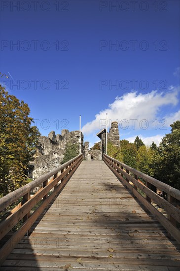 Boardwalk to the Alt-Trauchburg castle ruins