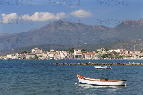 Boat off Saint-Florent