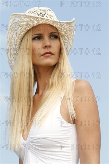 Women with a summer hat