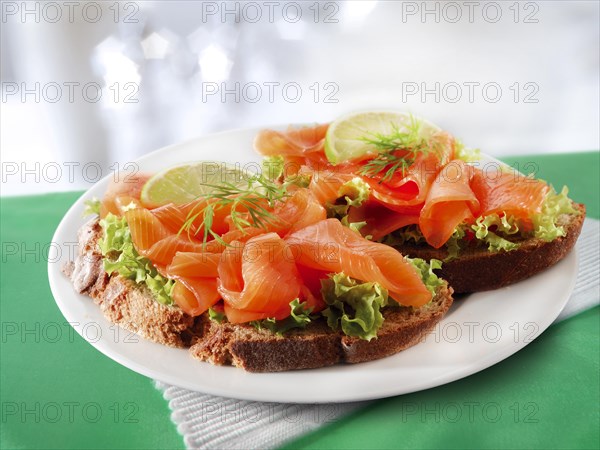Smoked salmon sandwich