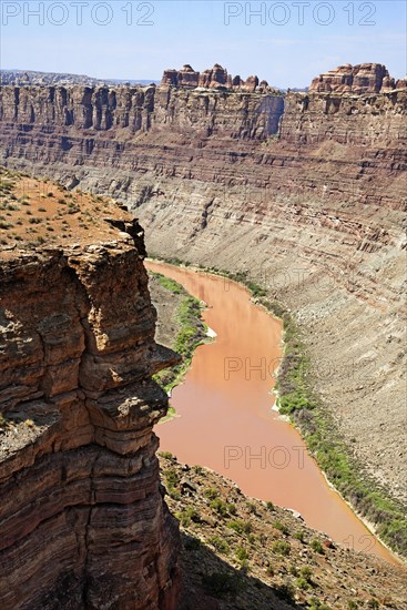 Confluence of Green River and the Colorado River in the Needles district