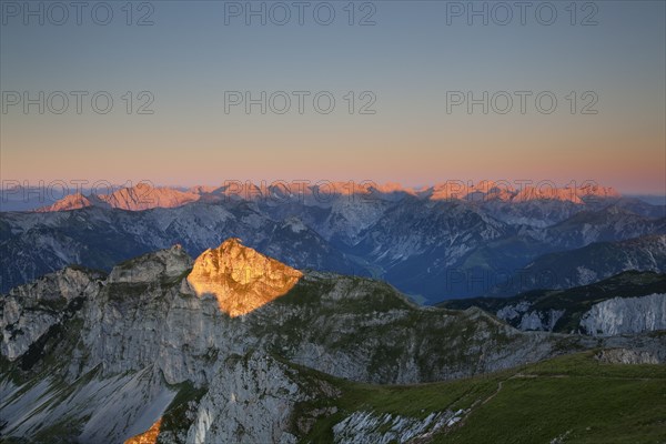 Ridge of Dalfazer Joch Mountain seen from Hochiss Mountain in Rofan