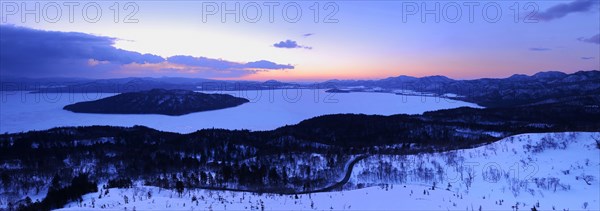 Lake Kussharo at dawn
