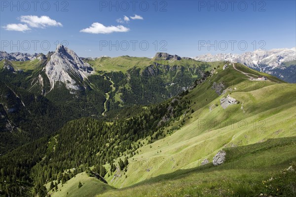 Col dei Rossi with Belvedere Hut