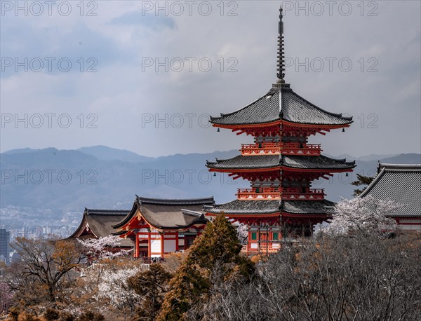 Pagoda and Zuigudo Hall of the Kiyomizu-dera Temple