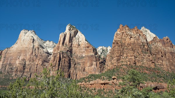View from the Court of the Patriarchs to Abraham Peak