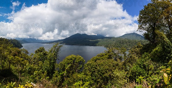 Danau Buyan