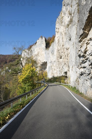 L277 road passing through the upper Danube Valley