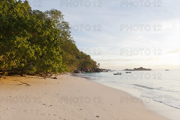 Had Lek Beach in the morning light