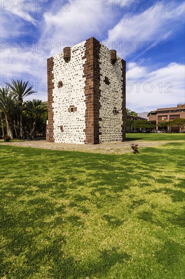 Torre del Conde tower