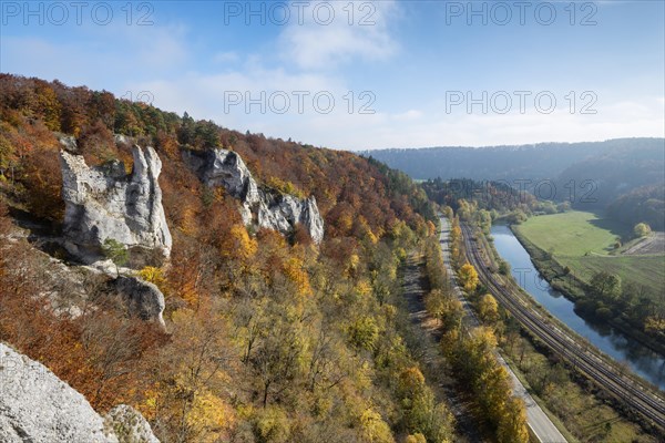 Group of rocks with the ruins of Gebrochen Gutenstein Castle