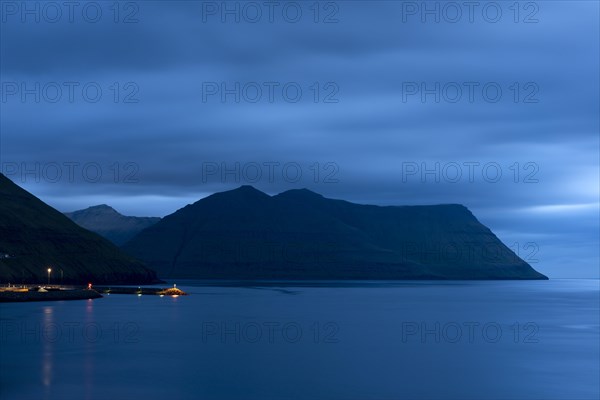 Illuminated dock