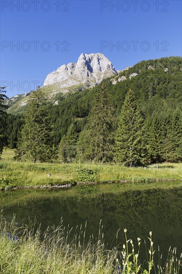 Cellonsee lake with Cellon Mountain