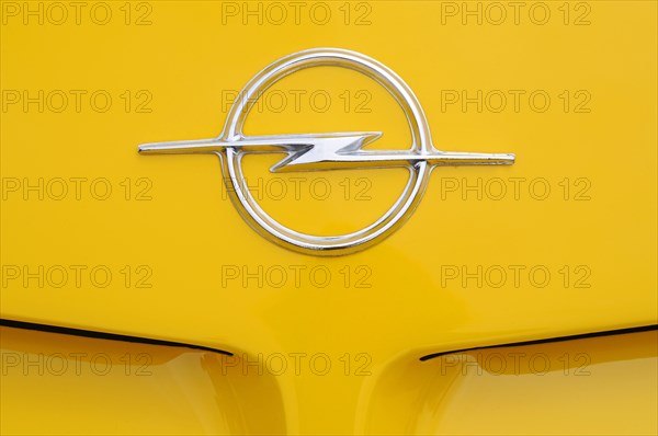 Opel logo