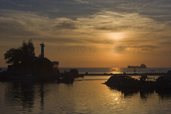 Sunset at the harbour entrance of Phu Quá»‘c