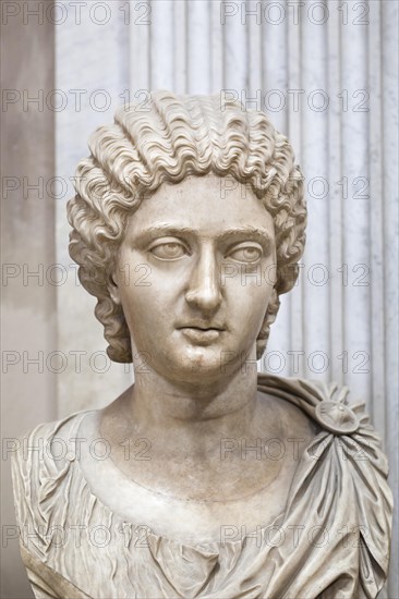 Bust of a princess of the Severian period