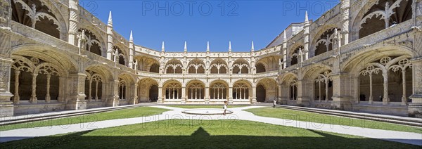 Manueline cloister by Joao de Castilho