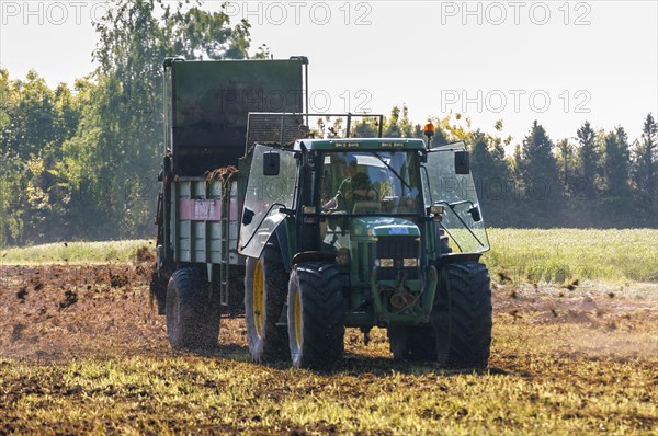 Tractor with manure spreader