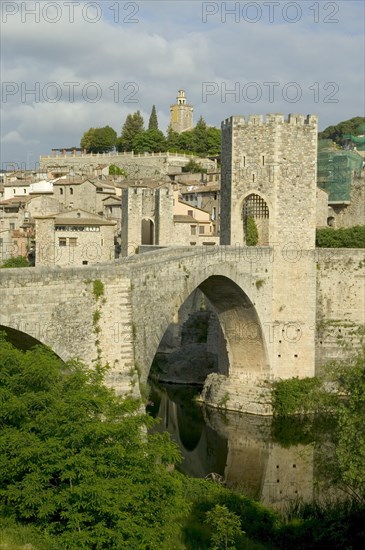 Fortified bridge