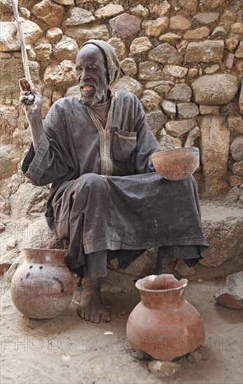 Oracle priest Mboula