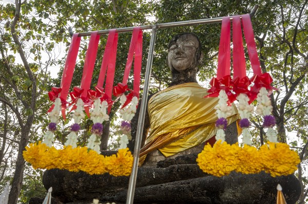 Seated Buddha statue