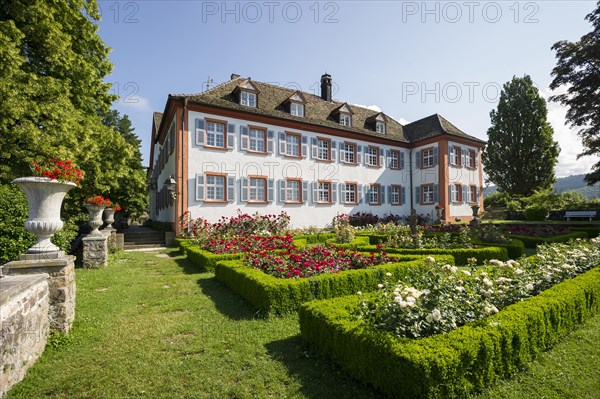 Schloss Buergeln Castle and rose garden