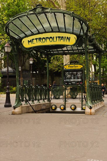 Entrance to the Metro