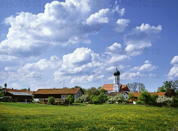 Village view with the parish church of St. Emmeram