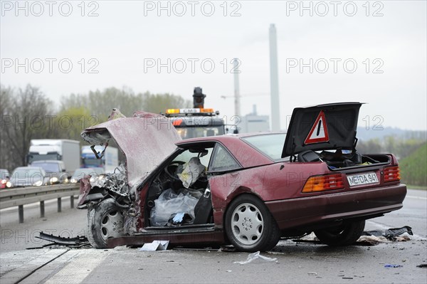 Fatal road traffic accident caused by a wrong-way driver on the A 81 motorway