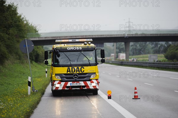 Vehicle of the ADAC at the scene of an accident on the A8 motorway