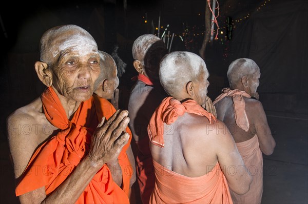 Group of newly initiated Shiva sadhvis