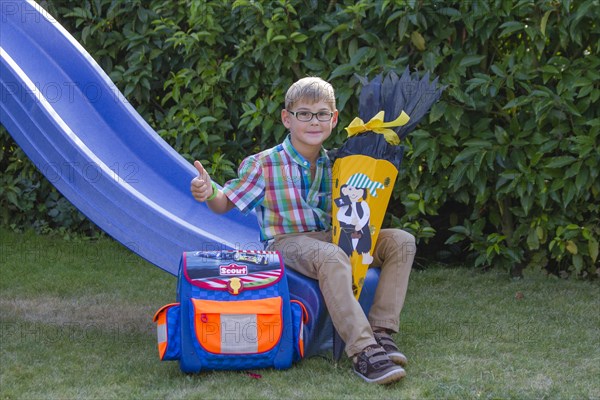 Boy holding a 'Schultuete'