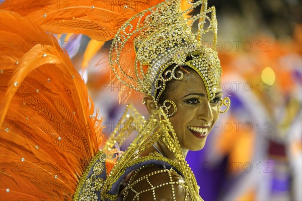 Samba dancer