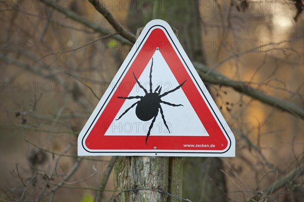 Tick warning sign