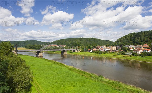 Carolabruecke bridge over the River Elbe