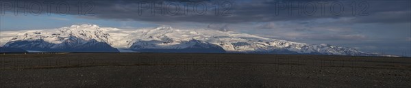 Vatnajoekull Glacier with alluvial plains