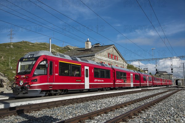 Ospizio Bernina Railway Station