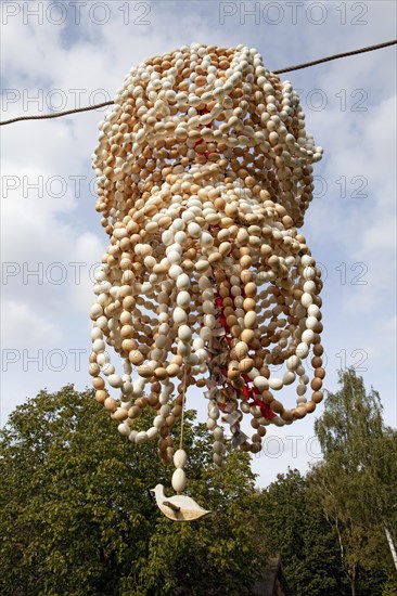 Crown of eggs