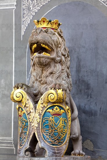 Nassau lion on a fountain