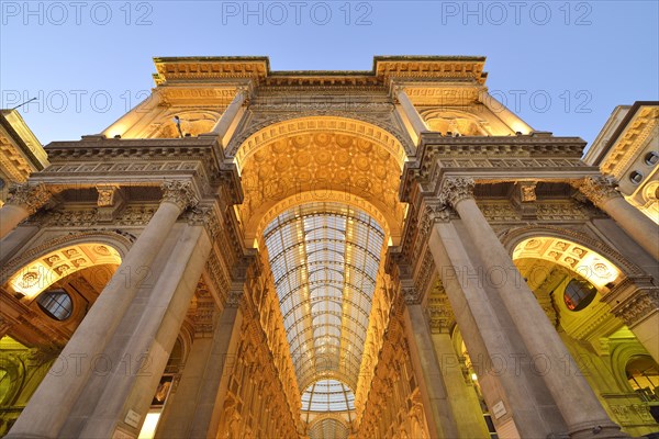 Triumphal Arch to the Cathedral Square