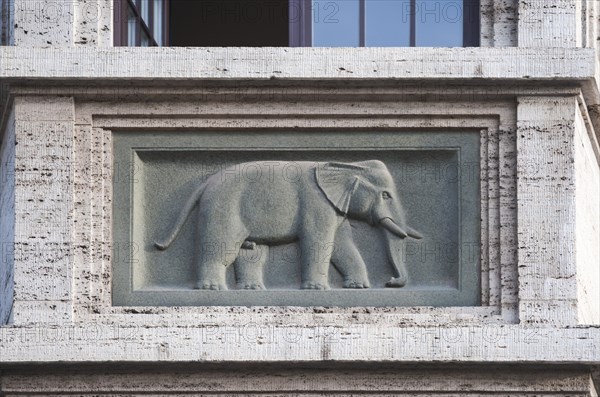 Elephant in relief on the balcony of the Hotel Elephant