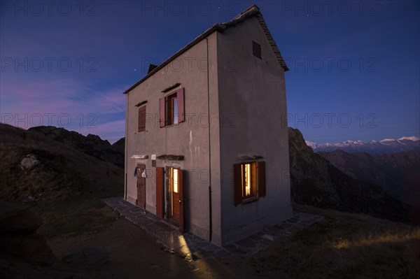 Bivacco Bocchetta di Campo mountain hut