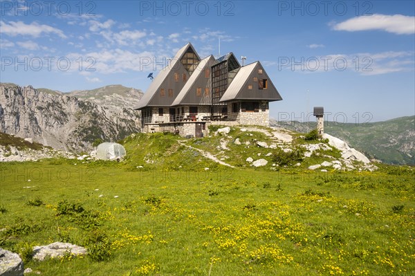 Rifugio Garelli mountain hut