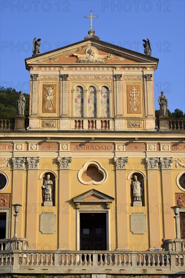 West facade of the Parish Church of Sancto Ambrosio in the evening light