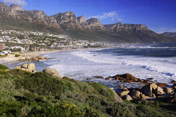 Twelve Apostles mountains